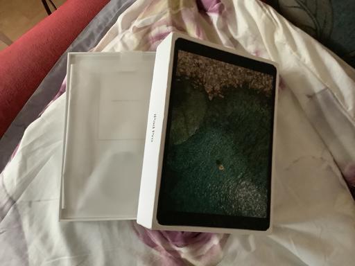 Buy & Sell East London All Saints - East London - Photos for Brand new empty box for iPad Pro 10.5 64GB