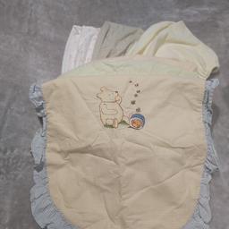 full set including hood cover basket cover and blanket
includes 5 moses basket sheets various colours and designs