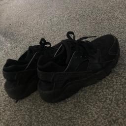 Huaraches trainers
Size 5.5 but do come small
Good condition 
Collection only