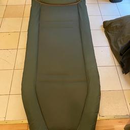 Chub large fishing bed with Trakker big snooze sleeping bag, the bed is in very good condition, used only 5 sessions, the sleeping bag come with a carry bag , lovely fishing bed , selling due to upgrade