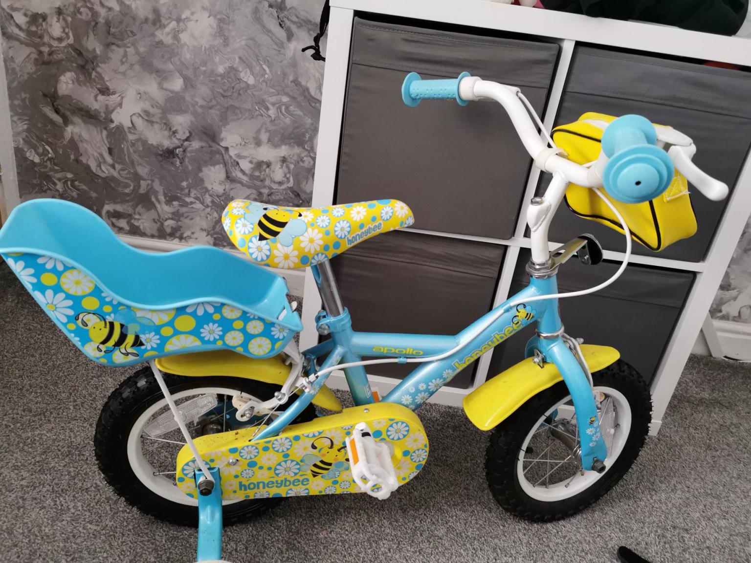 Apollo bumblebee bike on sale