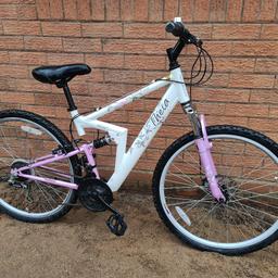 17 inch frame 26 inch wheels, front and rear suspension, front disc brake, shimano gears, decent condition all works as it should ready to ride, collection preffered from st16 but can deliver if local
