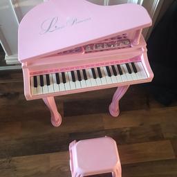 Pink toddler musical piano