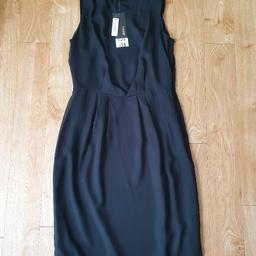 Lovely black office/formal dress
George at asda
brand new with tags RRP £18
Size 8
