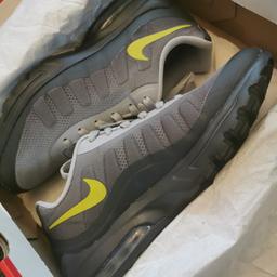 Size 7 Mens air max Invigors never been worn outside only tried on indoors. Still in original box. Collection SE15 Nunhead.