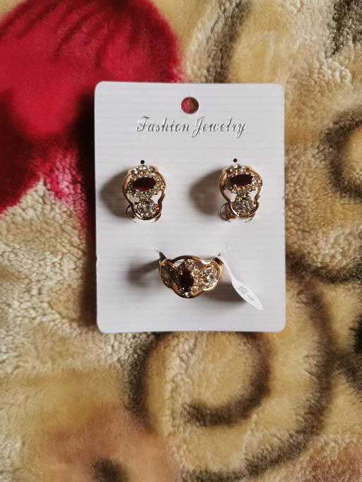 Buy & Sell East Bedfont South West London - Photos for Ring and Earrings