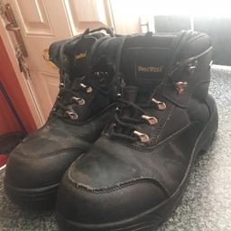 good condition, needs new soles other than that got plenty of shifts left,
I've been there when an opportunity comes to start a job but no work boots, hope to help somebody out