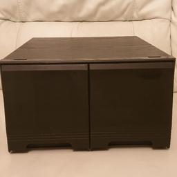 CD storage case for sale.
Can hold 40 CD'S
In excellent condition.