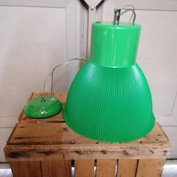 Brand new green ceiling light.

Screw type bulb.

In the box.

Collection from Telford.