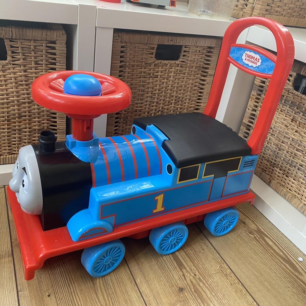 Thomas the tank ride on in South Staffordshire für 10,00 £ zum Verkauf ...