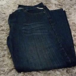 Men's dark blue Jeans
W38 L29
Good condition as hardly worn

Collection from DY5 or can post if buyer covers postage