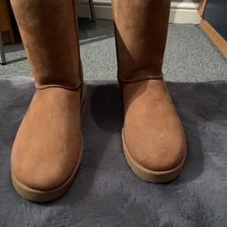 Brand new ugg boot size 14 a big size so can be for man or woman no box had to put a size nine but they are a 14