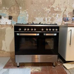 All in great working order , may need a bit of a clean as bit dusty due to kitchen refurb 
Only selling as having new built in cooker 
5 gas hob,  2 ovens electric fan assisted