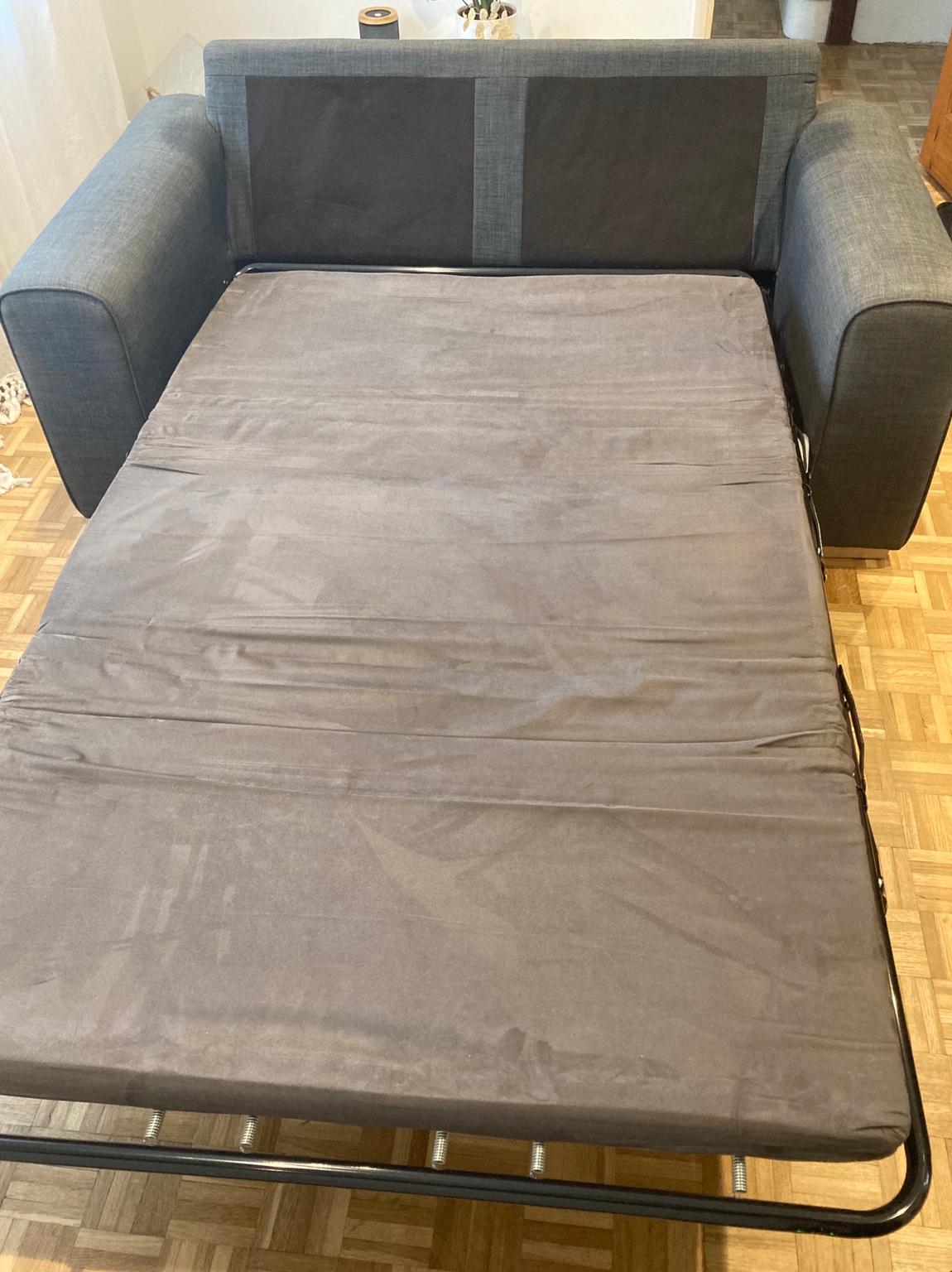 DFS armchair + 3 seater sofa bed in KT14 Runnymede für 210,00 £ zum