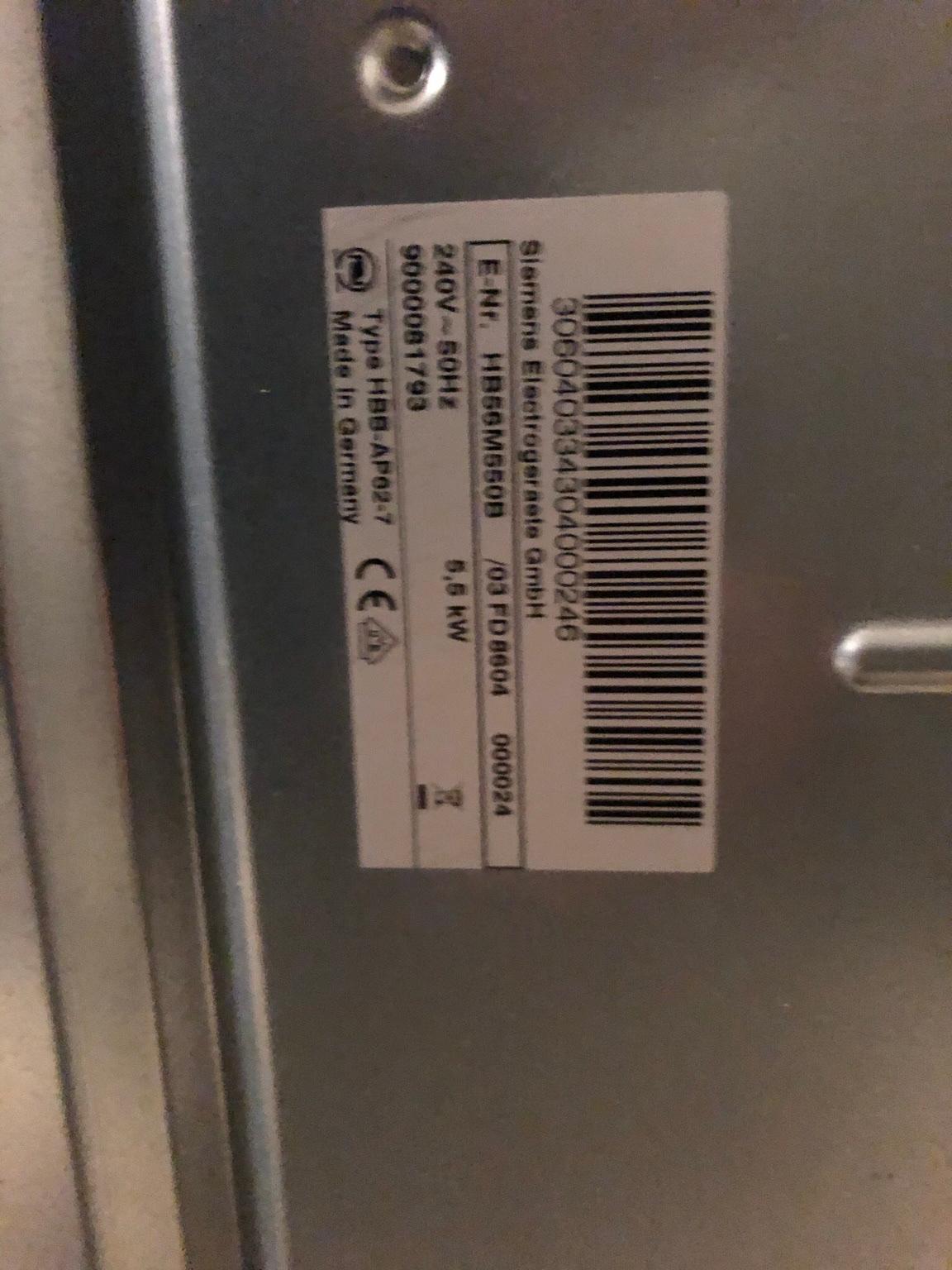 Siemens Free standing electric oven in GU22 Woking für 100,00 £ zum