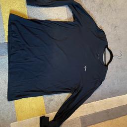 Nike long sleeved top in XL.