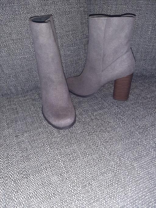 Buy & Sell West Midlands Dudley - Photos for NEW size 5 new look grey boots