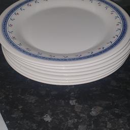 8 blue and white plate.
im having a clear out,needs to be gone ASAP.
plate size is 26cm.