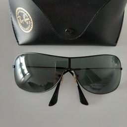 Hallo zusammen,

ich verkaufe:

RAY BAN Sonnenbrille, schwarzes Gestell, dunkel- grüne Gläser
Neu ca 190€

Wie man sieht ist der Zustand einwandfrei.

Bei fragen einfach melden. :)