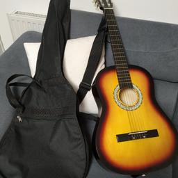 verkaufe wie abgebildet 
Gitarre mit Gitarre Tasche

privatkauf da keine Garantie oder Rücknahme

NUR SELBSTABHOLUNG