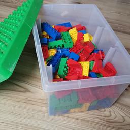 Kiste mit Bausteine
191  bauklötze von uniko
Kompatibel mit Lego duplo







Zara, h&m, guess, mango, Swarovski,
