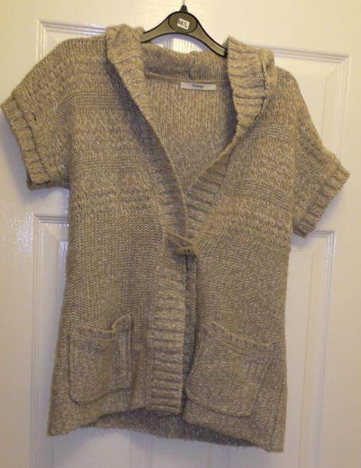 Buy & Sell West Midlands Birmingham - Photos for Beige Short Sleeve Hooded Jumper Size 8/10