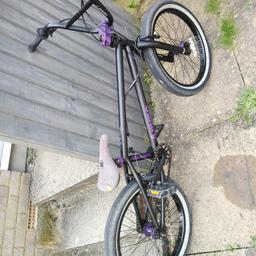 For sale is a 20.25 top tube custom Blank ammo for sale with premium ck 20x2.4 tyres and also has a gyro just needs reconnecting and also has odyssey brake lever...lookin for 75 or nearest offer