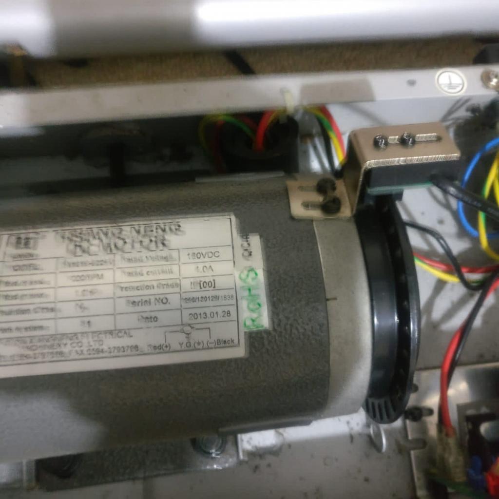 Treadmill motor with belt, pulley & sensor in SL6 Maidenhead für 20,00 ...
