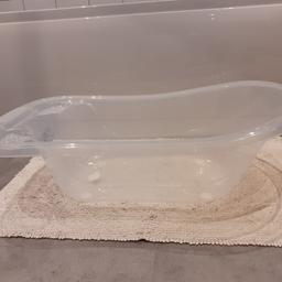 White transparent plastic 50 litre baby bath for sale.

Size: L 90cm x W 54cm x D 27cm

Brand: Hobby life.

Suitable from birth.

Lightweight.

Easy clean.

Drainage plug and rubber attachments at bottom to enable easy attachment to inside of bath.

Used but in great condition.
Selling as daughter has outgrown it.

S/f home with two cats.

Social distancing observed.

Collection only from Burgess Hill.

Message me with any questions.

On other sites.