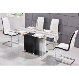 just the table, very nice table, colour Black and white.  normally for 6chairs, but I m only selling the table