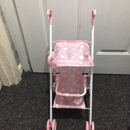 Dolls pram perfect condition only been taken outside once, other then that it’s been used inside
Collection only no time wasters please