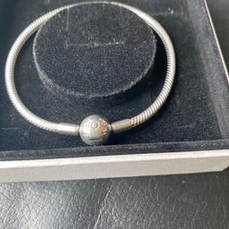 Moments smooth silver clasp bracelet