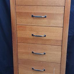 Lovely light oak solid wood Drawers.
 Slight paint line on one draw but can be removed with sandpaper.
Height about 5'
ideal for home or office