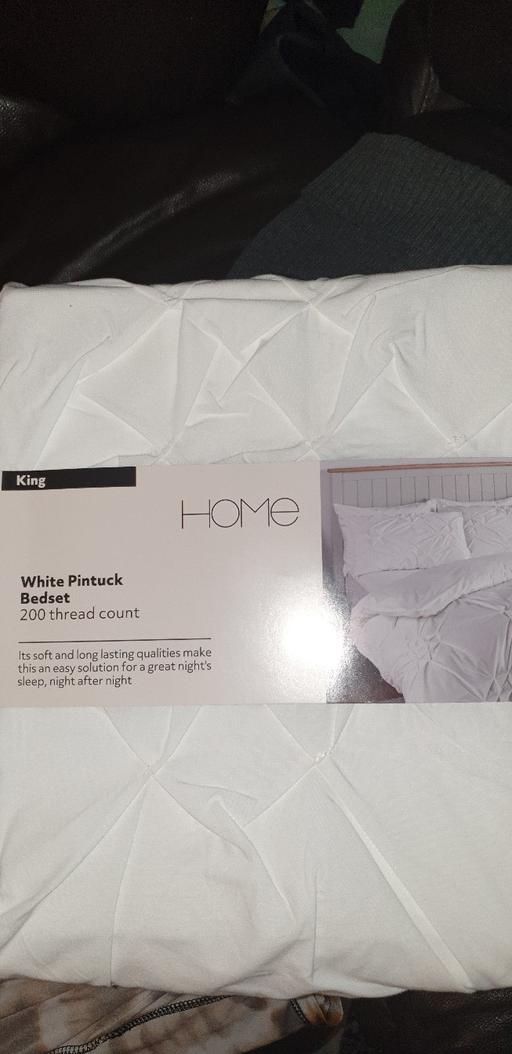 Buy & Sell Kent Tonbridge and Malling - Photos for White Pintuck Bedset