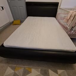 black leather double bed 
it has led strip lights with remote
some reason the lights have stopped working not sure if the battery needs replacing or if it's something else 
in great condition just  over 1 year old 
has mattress which is in good condition no marks ect always had a mattress protector on 
only selling as moved and had all new matching furniture 
£100 Ono 
new furniture arriveing tomorrow so make a offer as need the space thanks