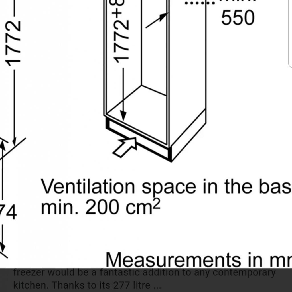 Howdens integrated F.Freezer 70/30 tower. in BD5 Bradford für £ 150,00