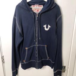 *True Religion Big T hoodie with (Double Stitching)
*Great Condition 
*Worn 3 times 
*Size XXL (Will fit XL)
*Pics take of the inside labels to show the authenticity of the product 
*No silly offers pls 
*Pet&Smoke free house 
*Collection from (WC1X)
*Check my other items 
*Thanks