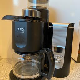 Verkaufe eine AEG Electrolux Filter-Kaffeemaschine, die über ein Mahlwerk & einen Timer verfügt. Um Selbstabholung wird gebeten :)