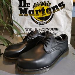 Dr Martens Steel Toe Safety Shoes

BRAND NEW IN BOX

Size 10

MADE IN ENGLAND.

4 eye padded collar Gibson style. Handmade in the DM factory in Cobb Lane. Far superior to any of the Chinese/Vietnamese made DMs.

1st class post

Check out my other DMs for sale. All 100% genuine

￼