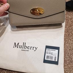 Unwanted present from an Ex!
Literally used once for a couple hours.
Genuine Mulberry Darley handbag, small.
Solid grey.
Purchased from Selfridges Birmingham in September 2020 for £595.00, only 3 months old.

£450 ono

Would prefer collection but can organise posting if required.