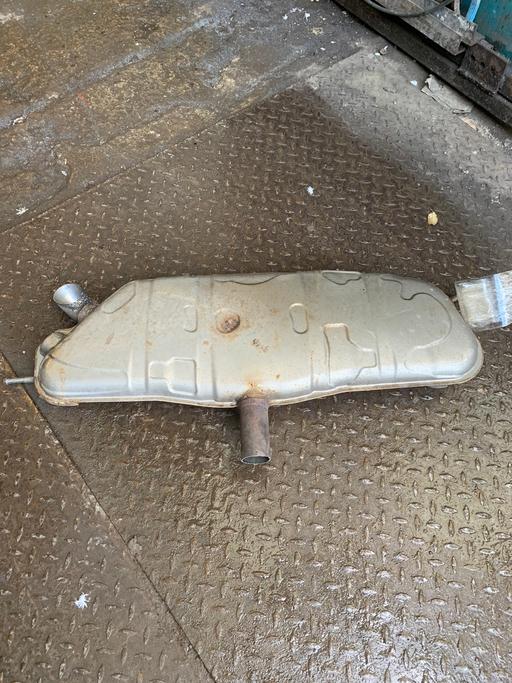 Vehicles West Yorkshire Bradford - Photos for VW GOLF mk5 rear exhaust box