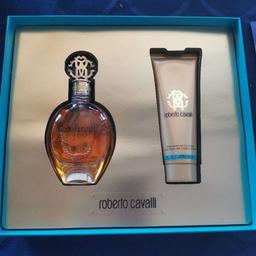 Neues und verpacktes Duftset
von Roberto Cavalli

Parfum eau de Parfum 50ml
Body lotion 75ml