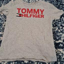 Tommy Hilfiger Tshirt. Size 8 in great condition
