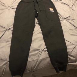 Worn once men’s hollister jogging bottoms size small in excellent condition