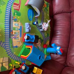 Thomas the tank engine
Play mat and Thomas accessories