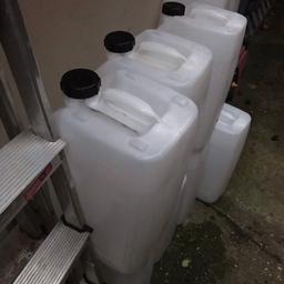10 x water containers available, great quality, hardly used
25lt, anti glug, hogred
Used for window cleaning, only ever had pure water inside
£5 per container.
Can deliver local for a little extra.