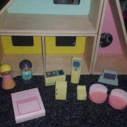 good condition 
includes dolls and furniture