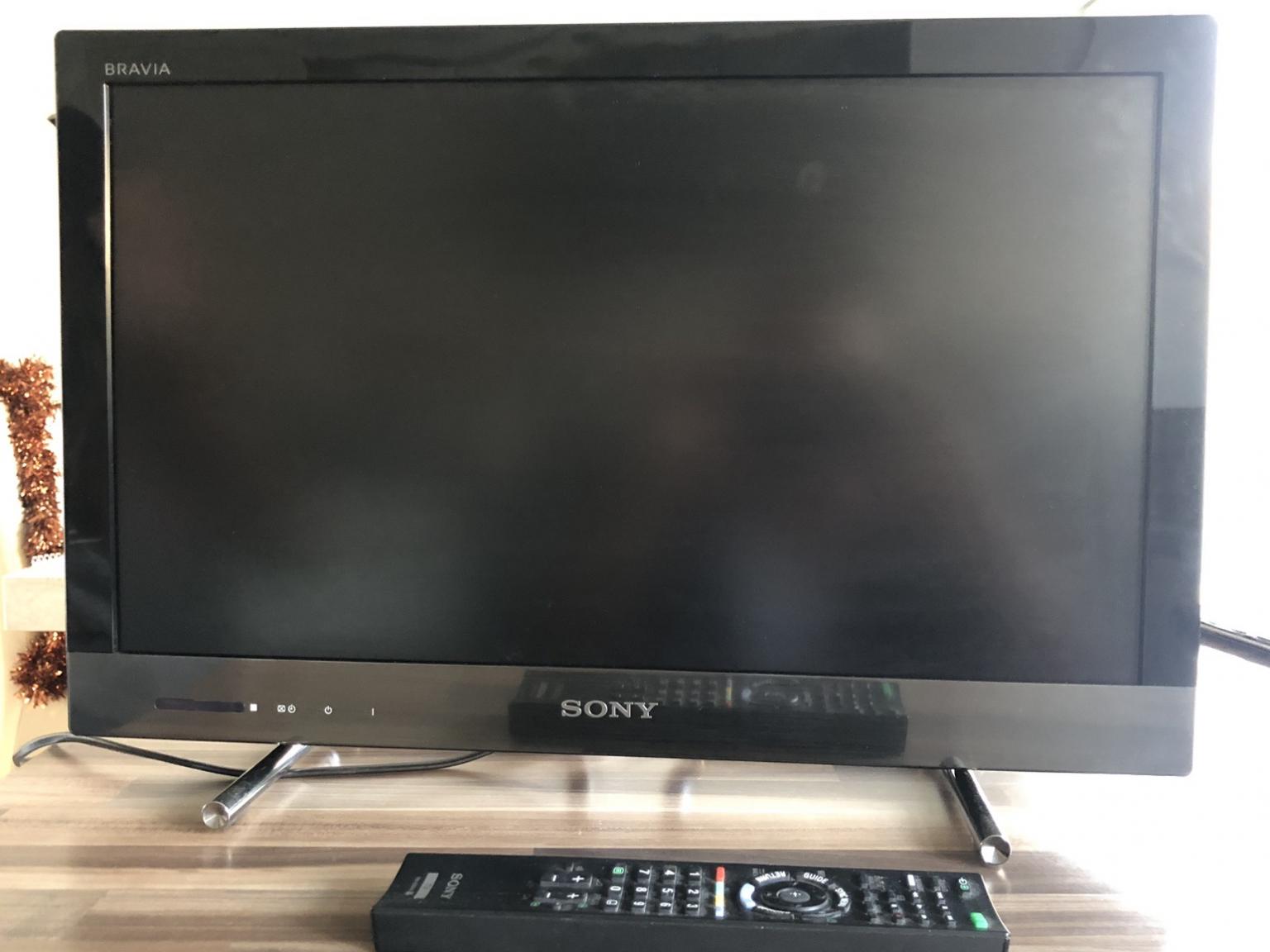 SONY 22 inch LED TV Bravia KDL22EX320 in RM17 Grays for £45.00 for