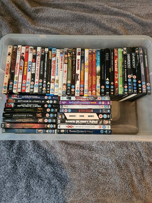 Buy & Sell East London Walthamstow - East London - Photos for DVD player and 50 dvds