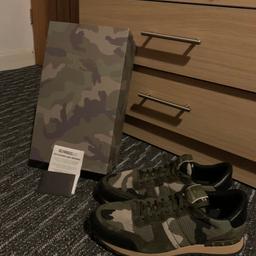 Valentino camo rockrunner trainers
Size 10 or EU 45
In really good condition
Comes with receipt for authenticity
RRP: £410
Message with enquiries
